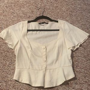 Zara blouse top size small wit sweetheart neckline.